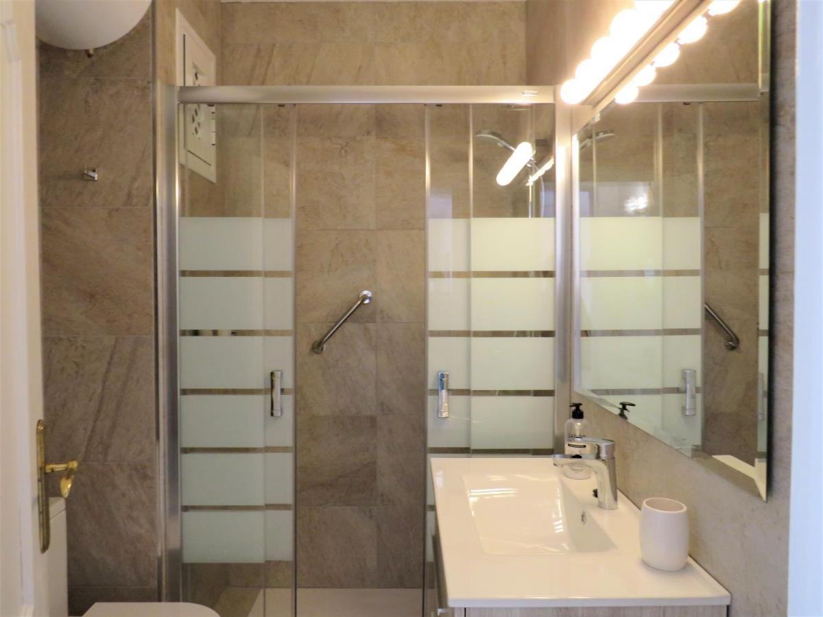 Elizabeth Beach Apartment With Seaviews! Torremolinos Exterior photo